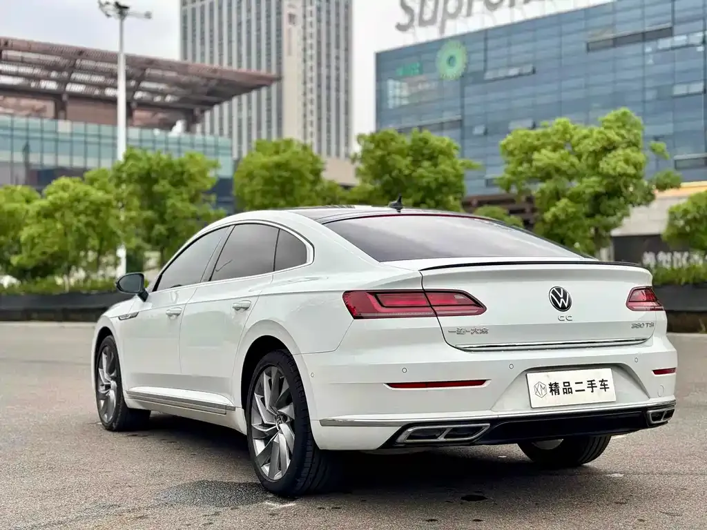 Volkswagen CC 2022 из CN, фото 7