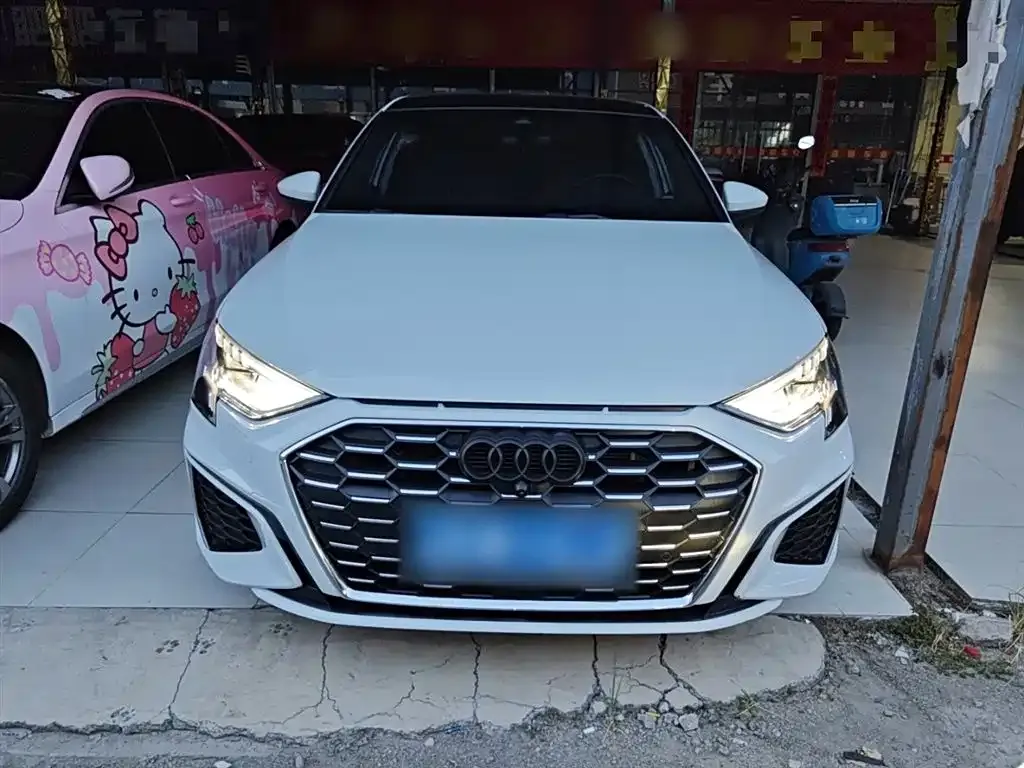 Audi A3 2023 из CN, фото 3