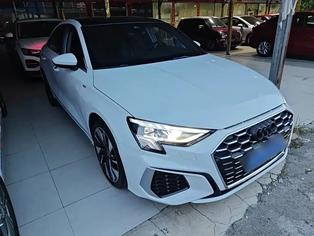 Audi A3 2023 из CN, фото 4