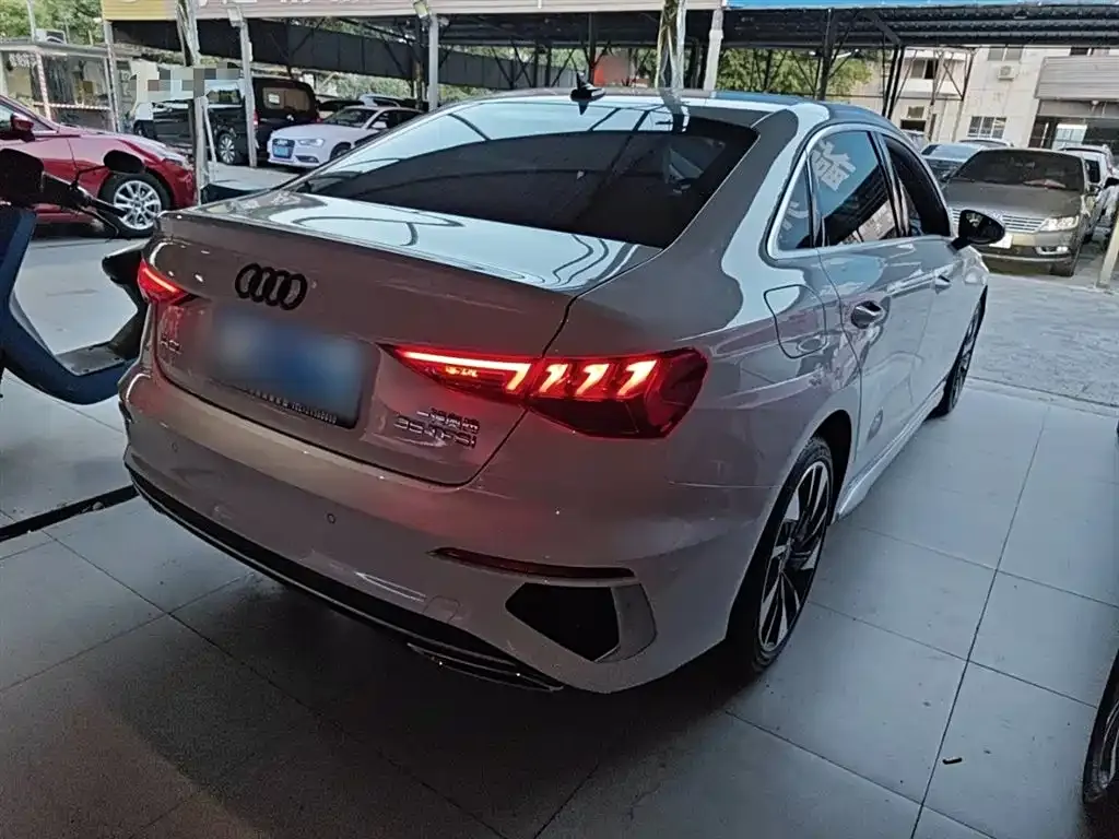 Audi A3 2023 из CN, фото 7