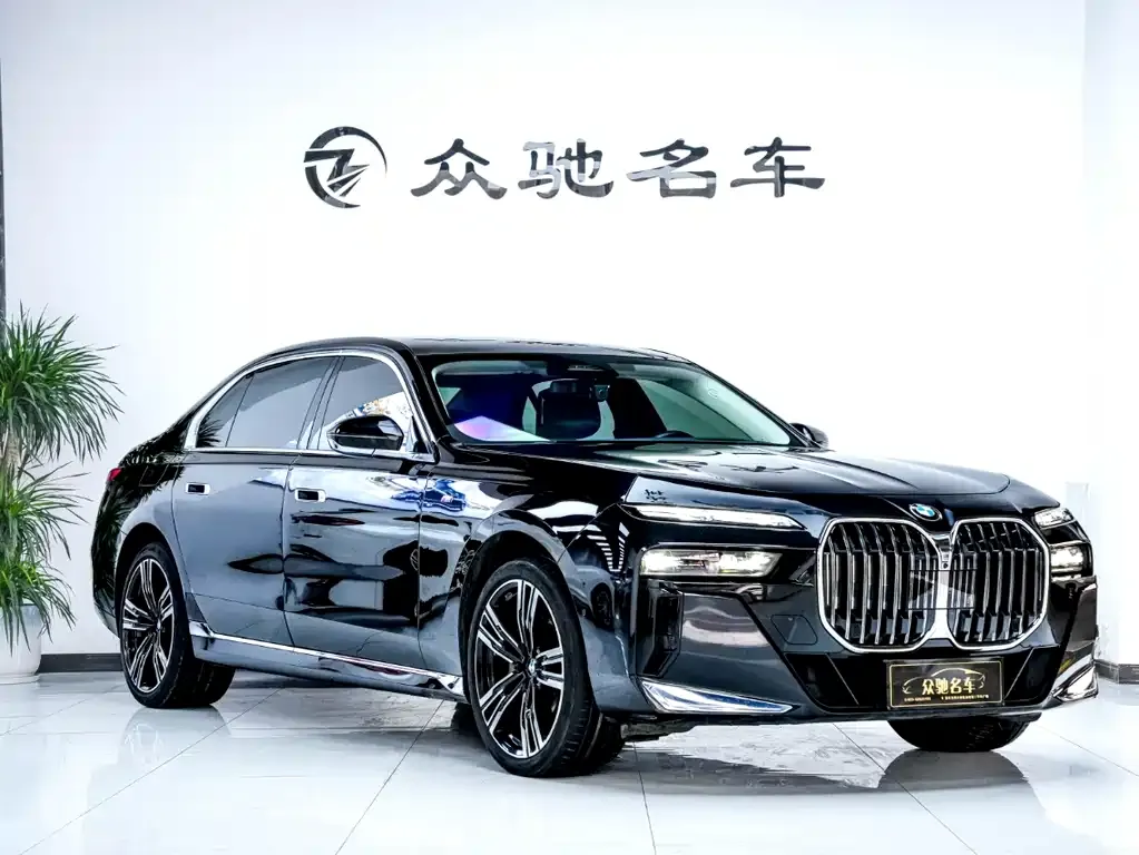 BMW 7 Series — фото 3