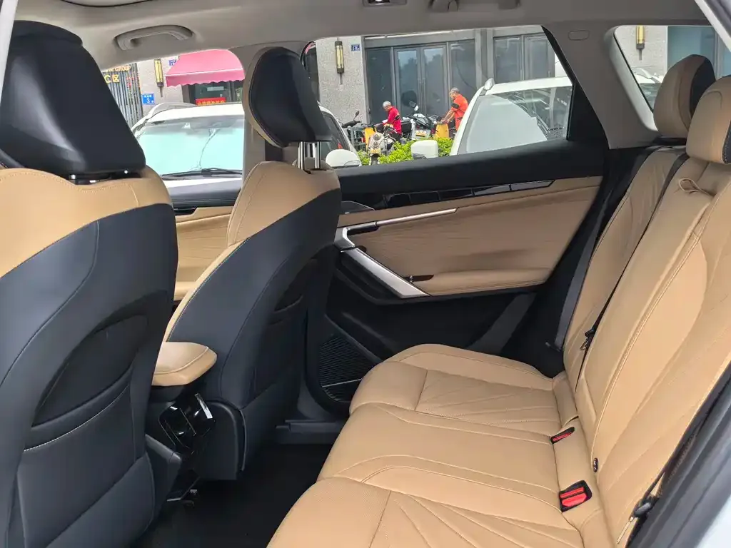 Geely Boyue L 2023 из CN, фото 8