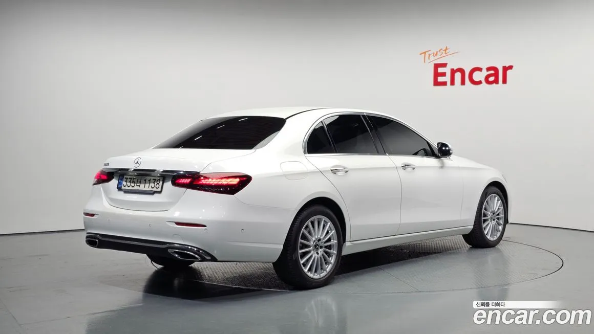 Mercedes-Benz E-Class 2022 из KR, фото 2