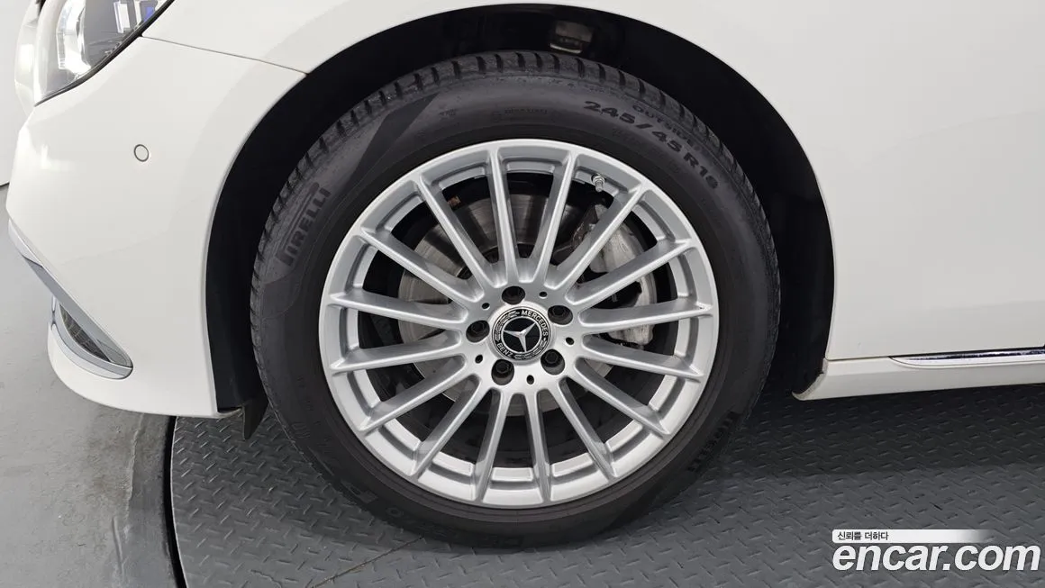 Mercedes-Benz E-Class 2022 из KR, фото 5