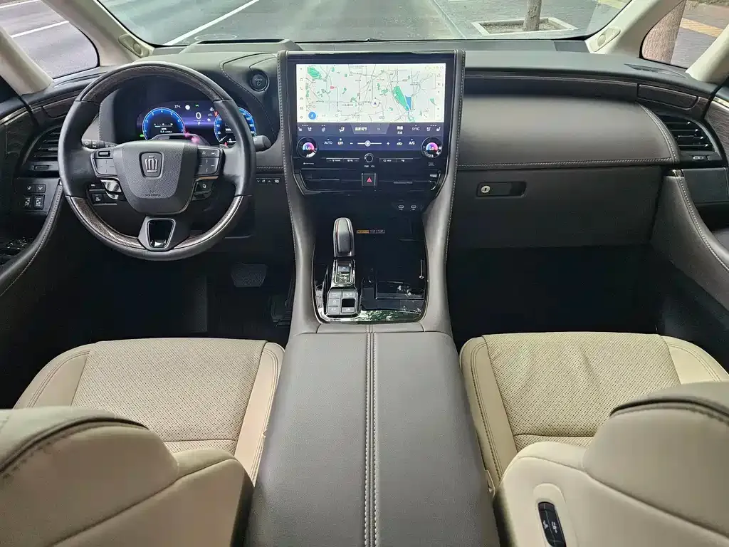 Toyota Vellfire — фото 7