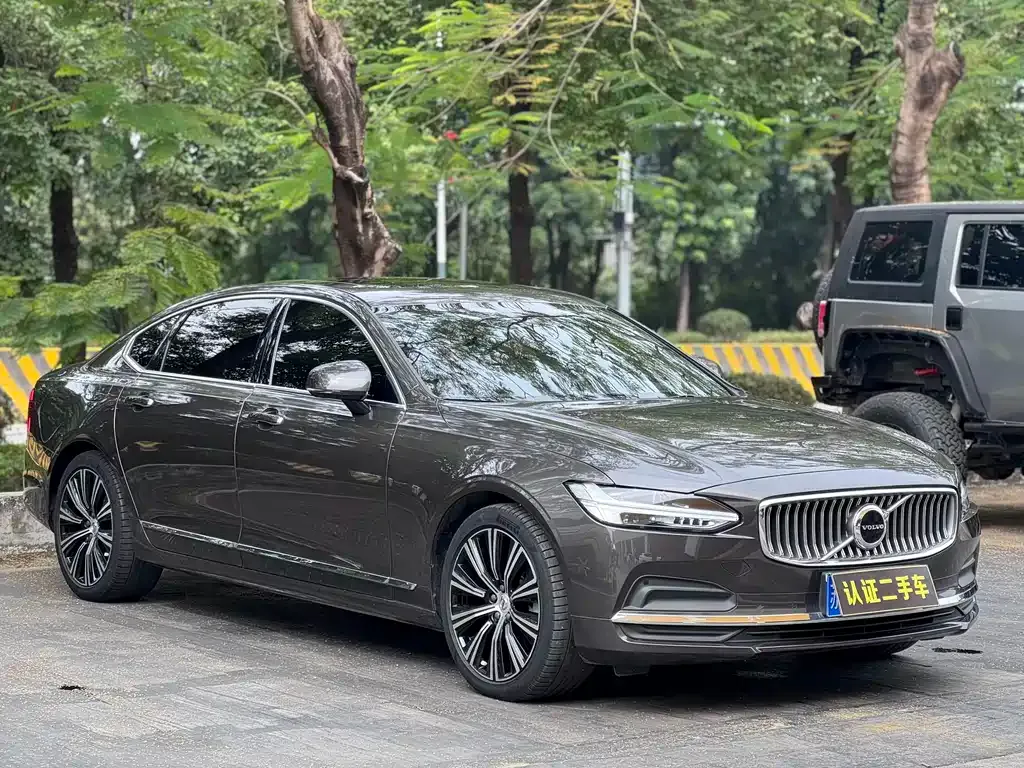 Volvo S90 2023 из CN, фото 3