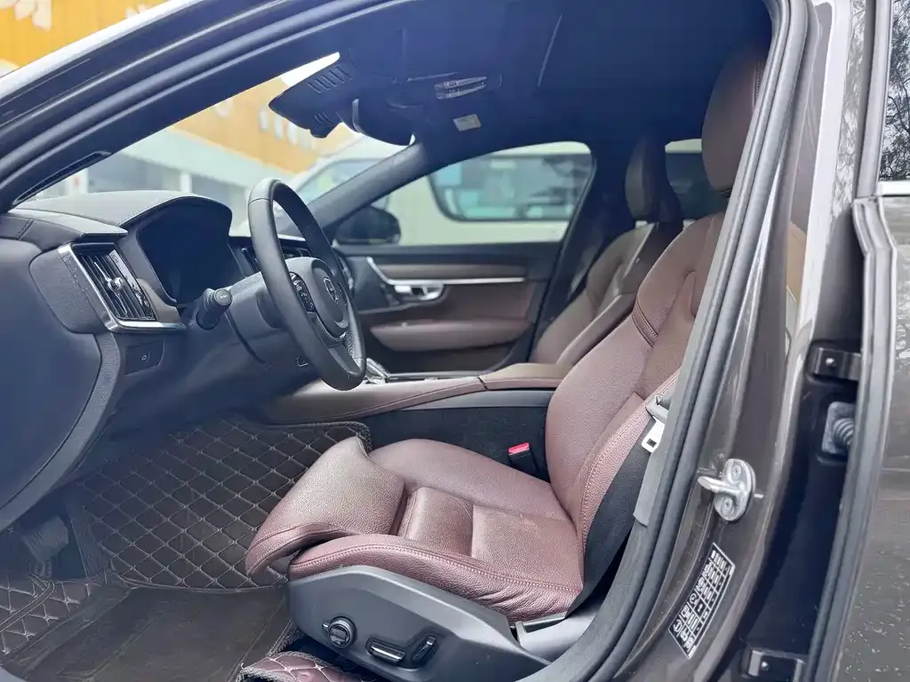 Volvo S90 2023 из CN, фото 7