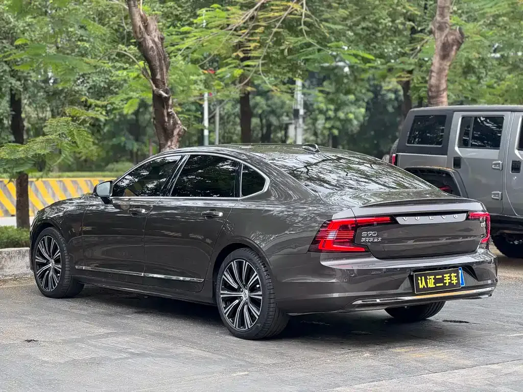 Volvo S90 2023 из CN, фото 8