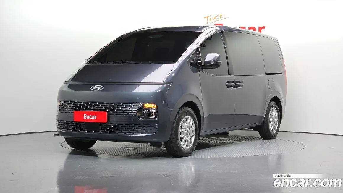 Hyundai Staria