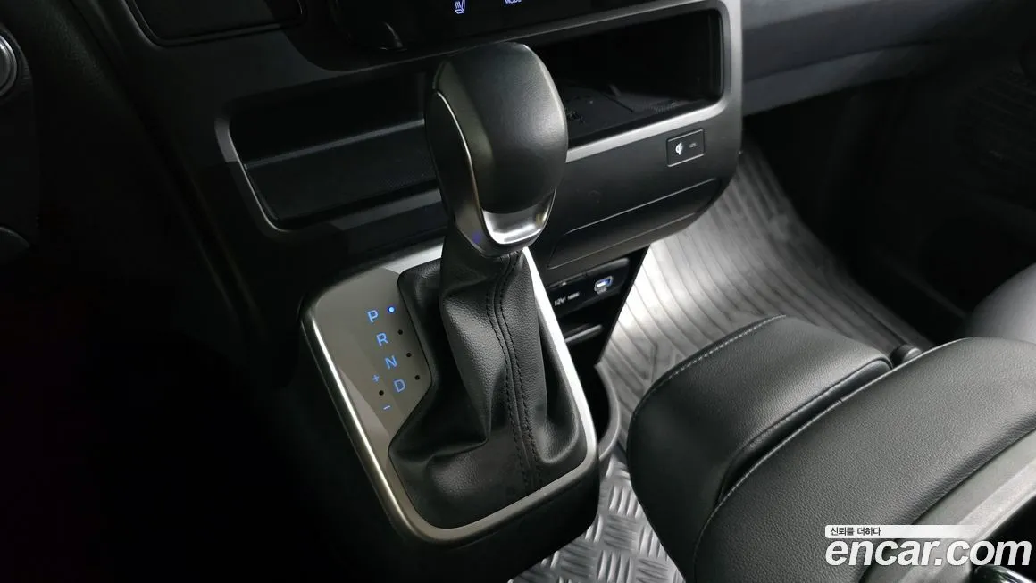 Hyundai Staria 2025 из KR, фото 9