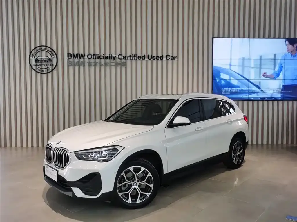 BMW X1 — фото 1