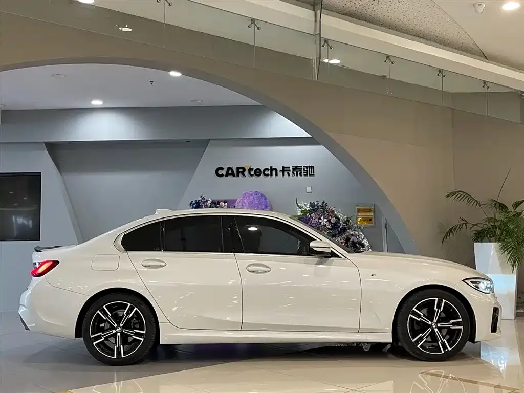 BMW 3 Series 2022 из CN, фото 10
