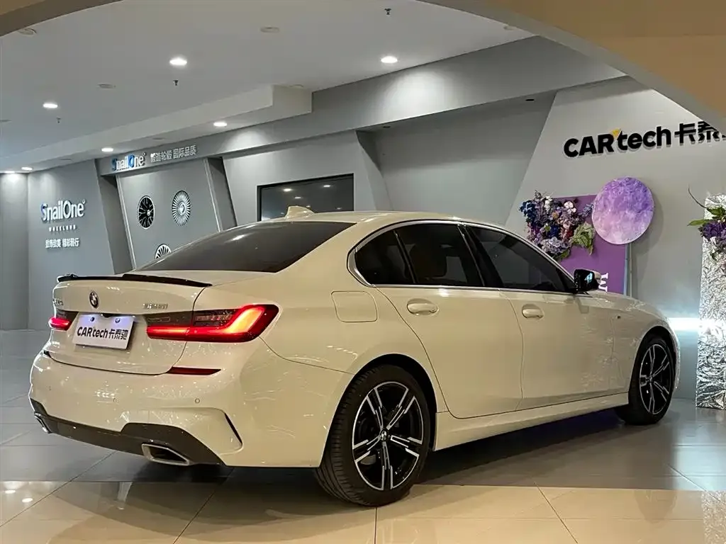 BMW 3 Series 2022 из CN, фото 2
