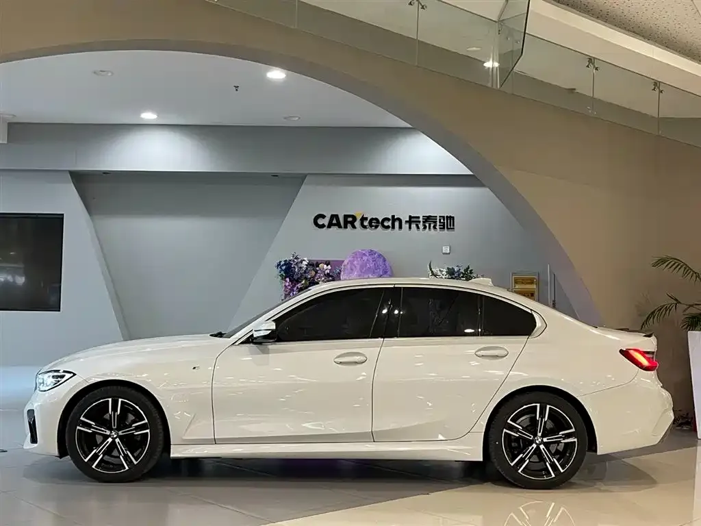 BMW 3 Series 2022 из CN, фото 9