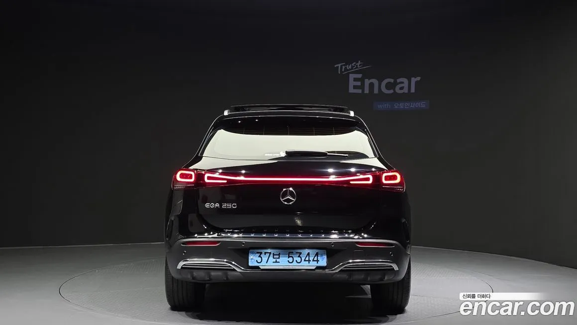 Mercedes-Benz EQA — фото 4
