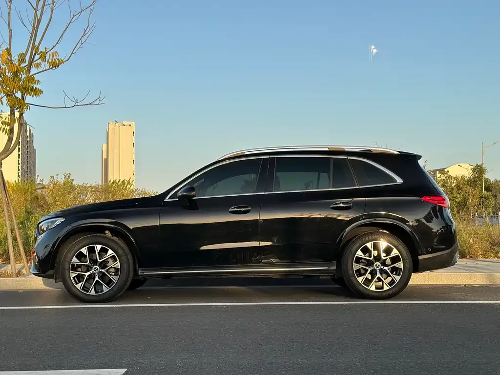 Mercedes-Benz GLC 2024 из CN, фото 2