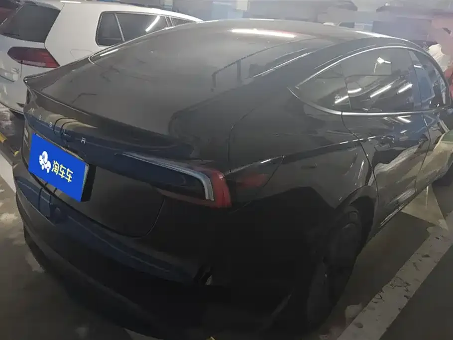 Tesla Model 3 — фото 3