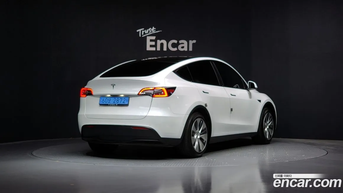 Tesla Model Y 2021 из KR, фото 2