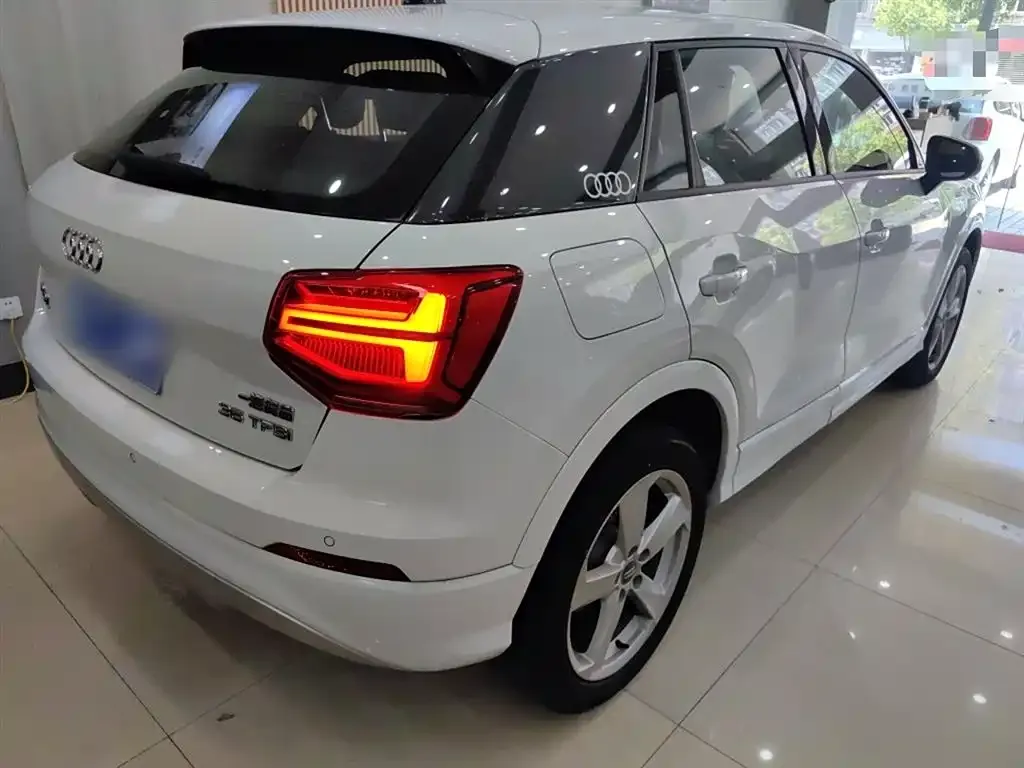 Audi Q2L 2021 из CN, фото 7