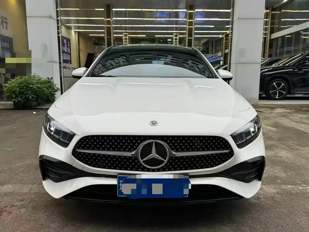 Mercedes-Benz A-Class 2025 из CN, фото 2