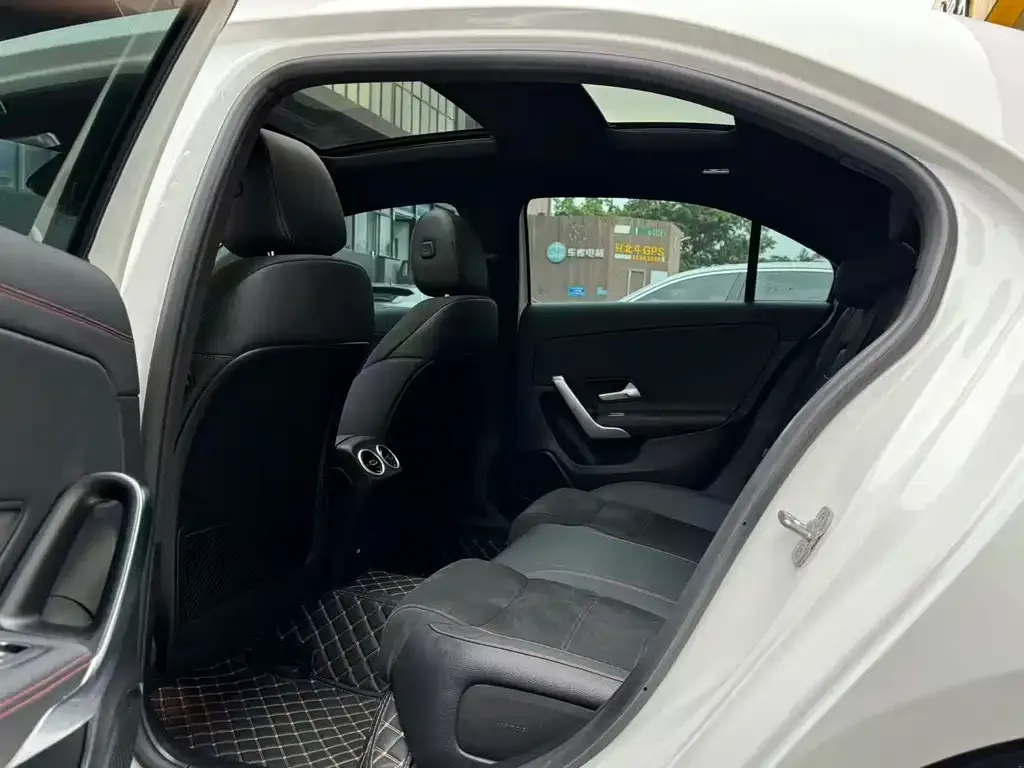 Mercedes-Benz A-Class 2025 из CN, фото 5