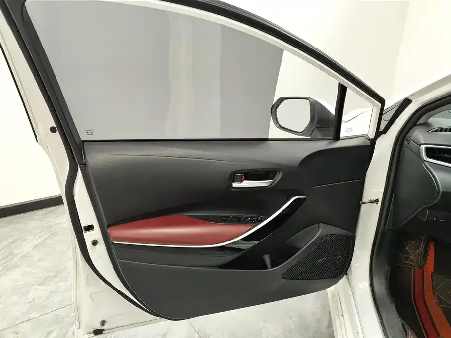 Toyota Corolla 2023 из CN, фото 7