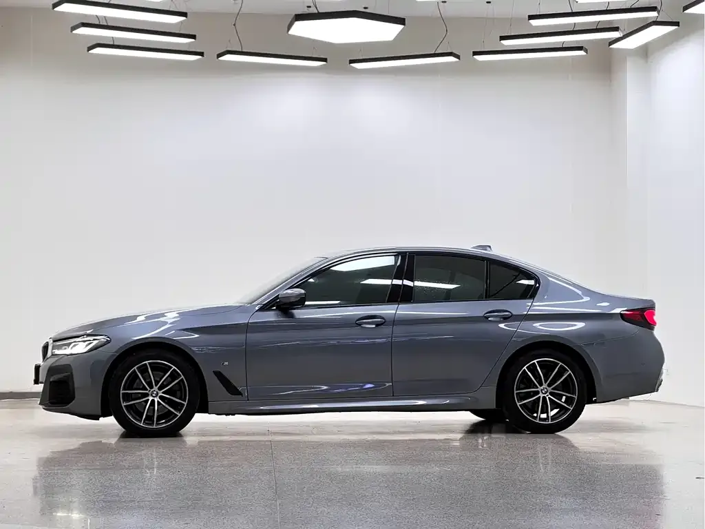 BMW 5 Series (Import) — фото 4