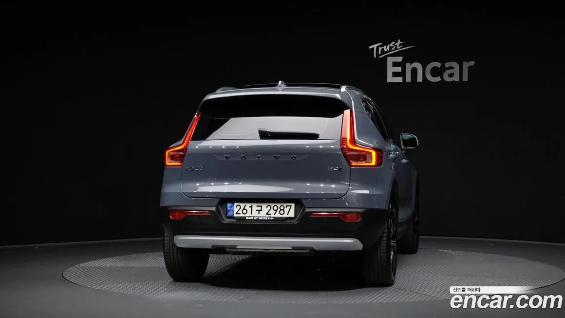 Volvo XC40 — фото 4