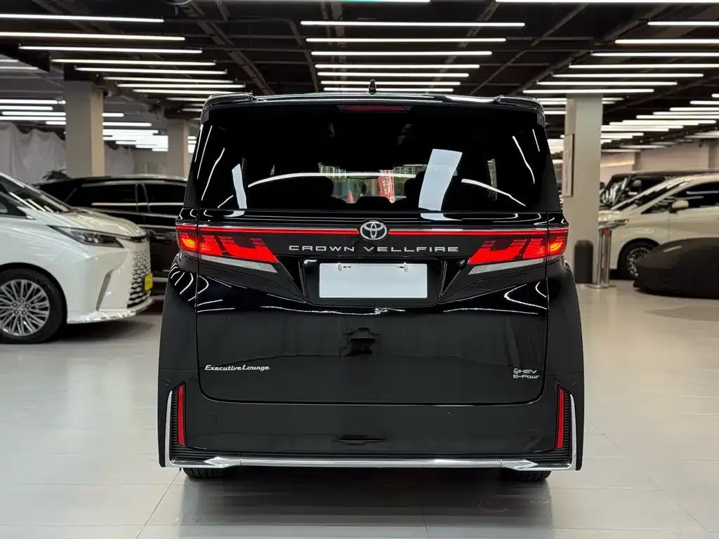 Toyota Vellfire — фото 3