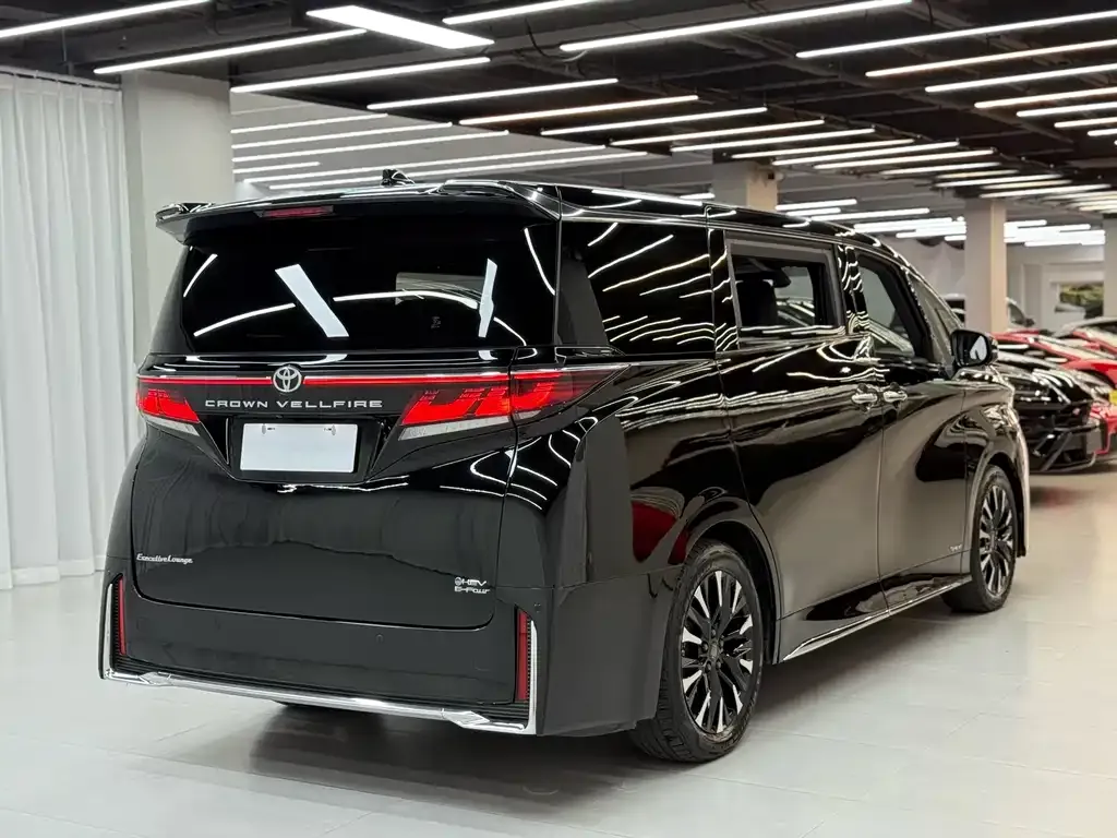 Toyota Vellfire — фото 5