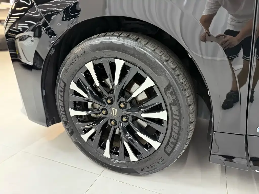 Toyota Vellfire — фото 7