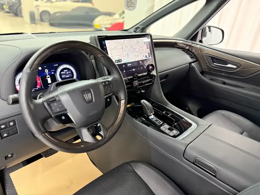 Toyota Vellfire — фото 8