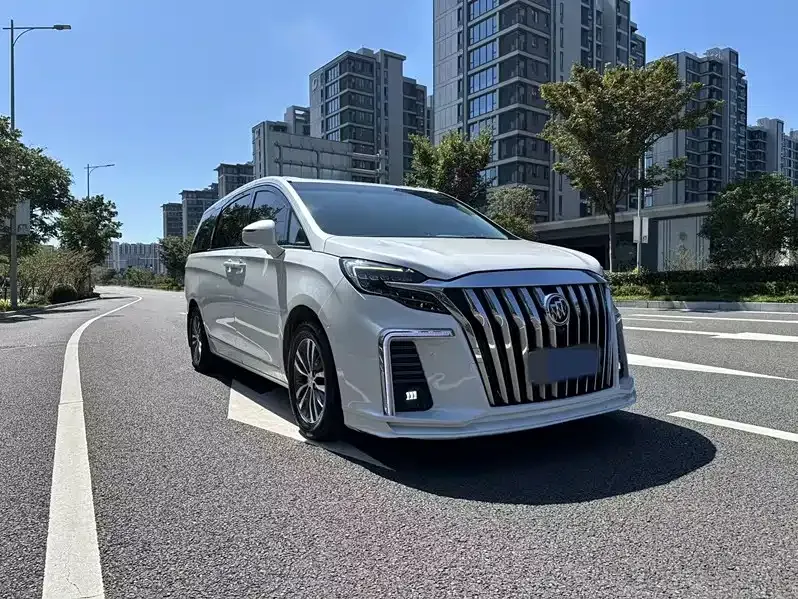 Buick GL8 2022 из CN, фото 3
