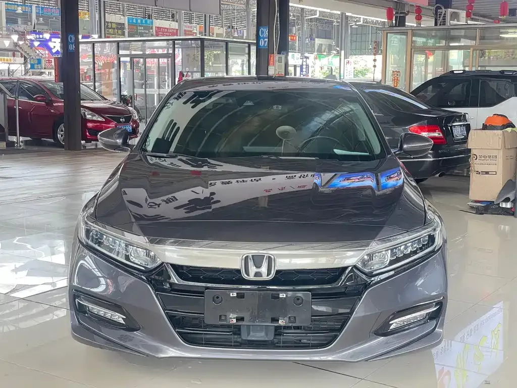 Honda Accord — фото 2