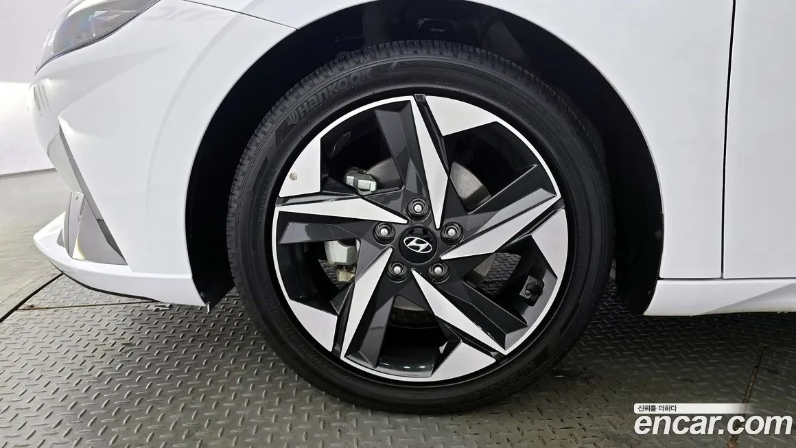 Hyundai AVANTE — фото 5