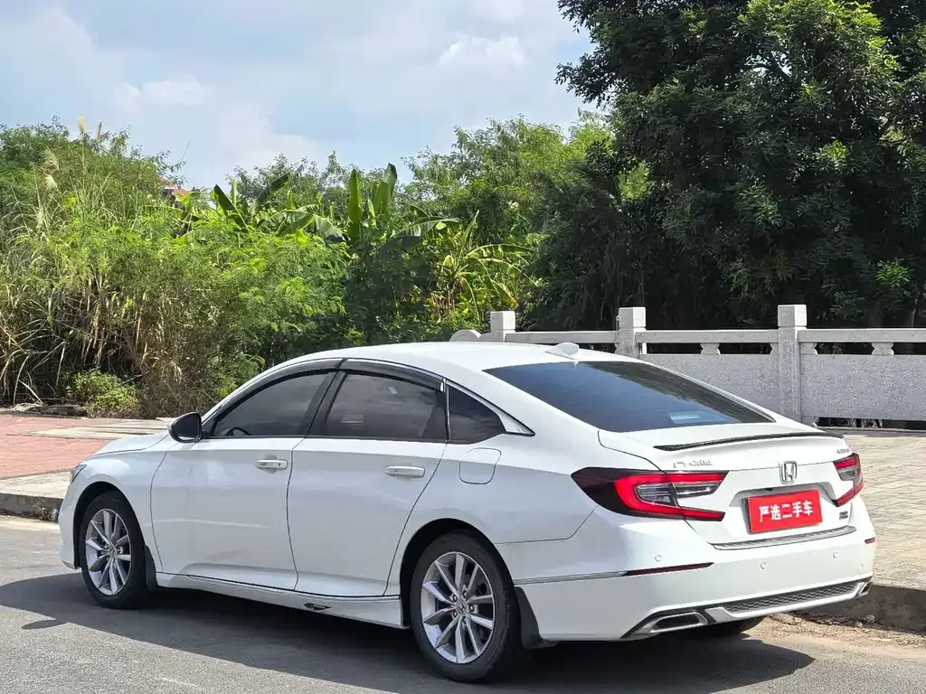 Honda Accord — фото 6