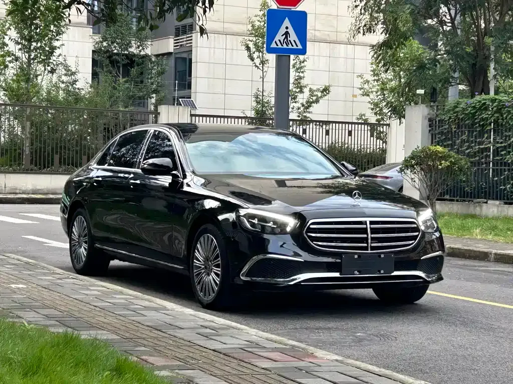 Mercedes-Benz E-Class 2024 из CN, фото 3