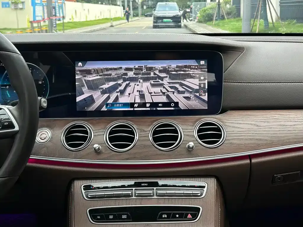 Mercedes-Benz E-Class 2024 из CN, фото 7