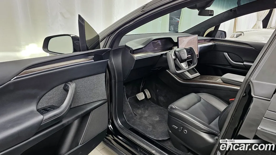 Tesla Model X 2023 из KR, фото 10