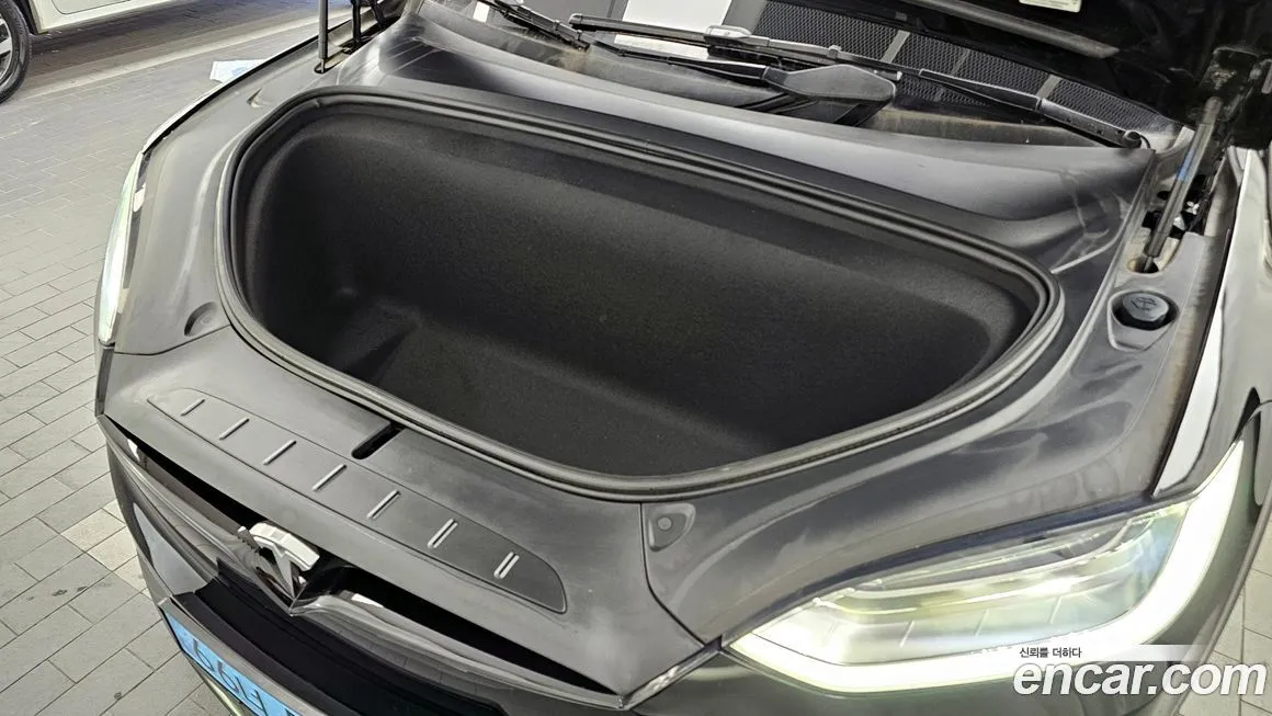 Tesla Model X 2023 из KR, фото 6