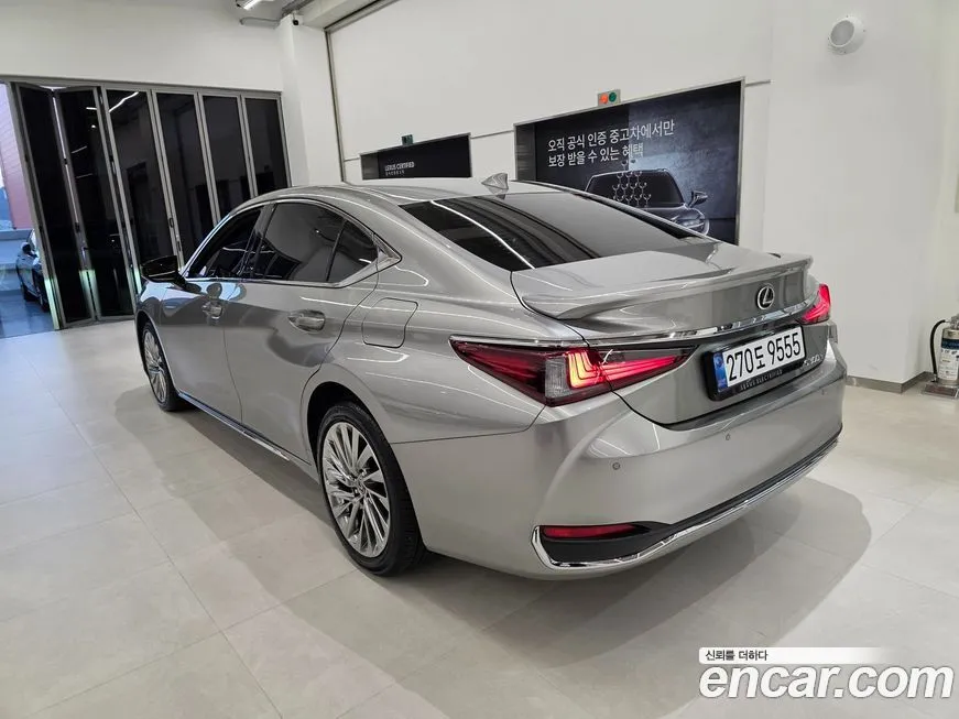 Lexus ES 2025 из KR, фото 2