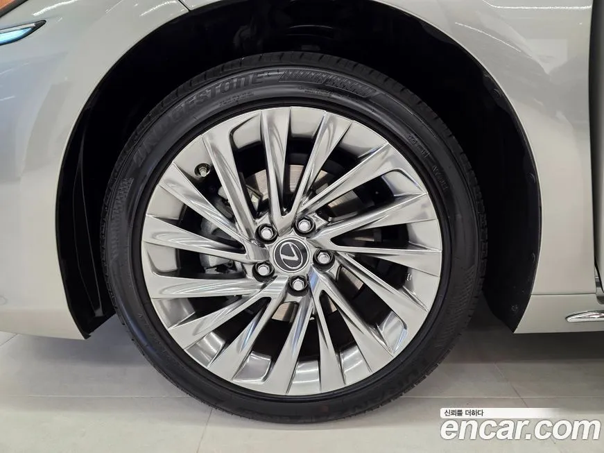 Lexus ES 2025 из KR, фото 5