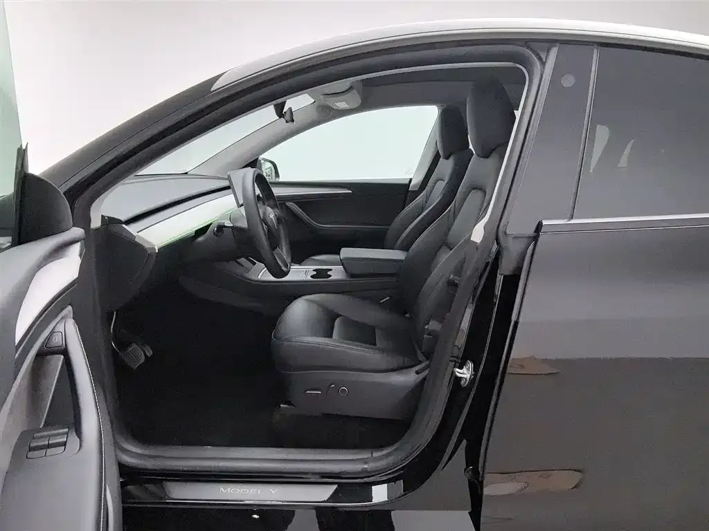Tesla Model Y 2024 из CN, фото 10