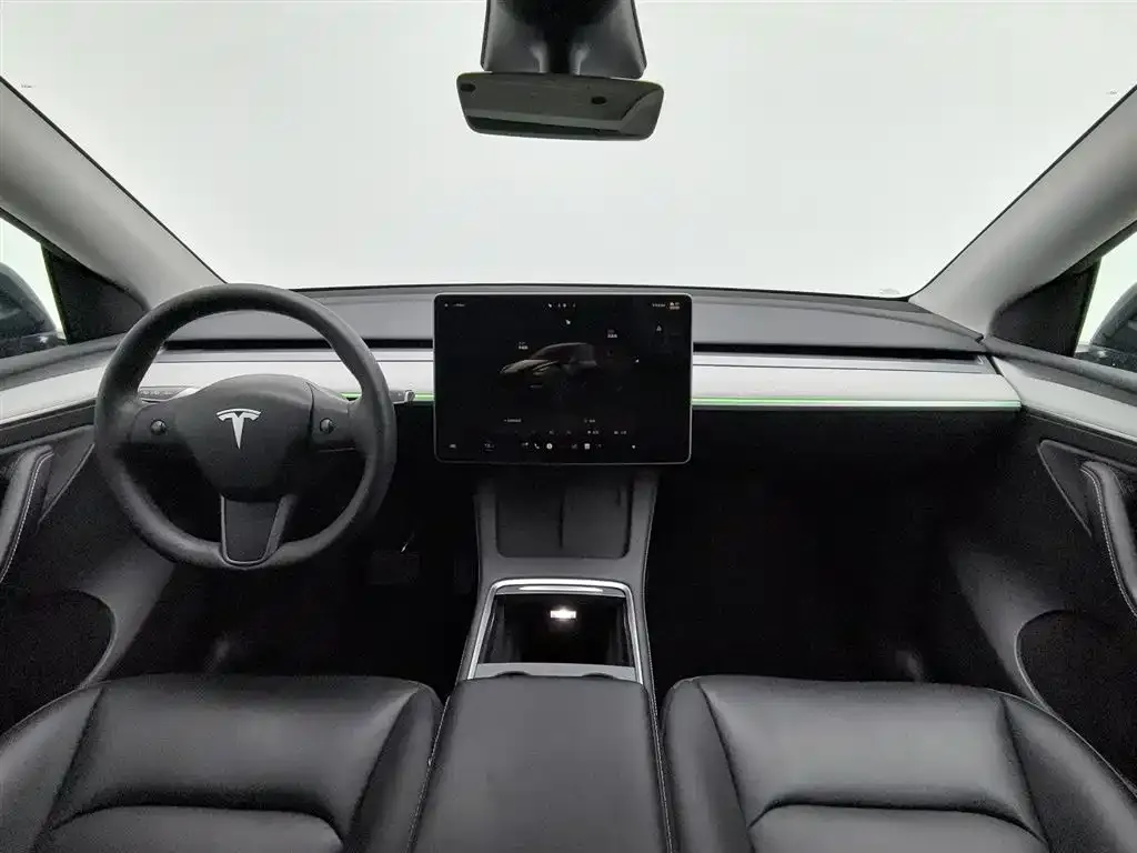 Tesla Model Y 2024 из CN, фото 5