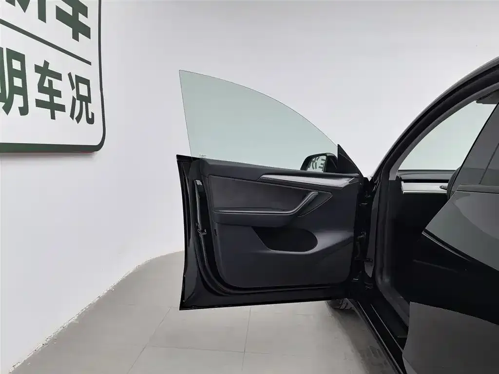 Tesla Model Y 2024 из CN, фото 8