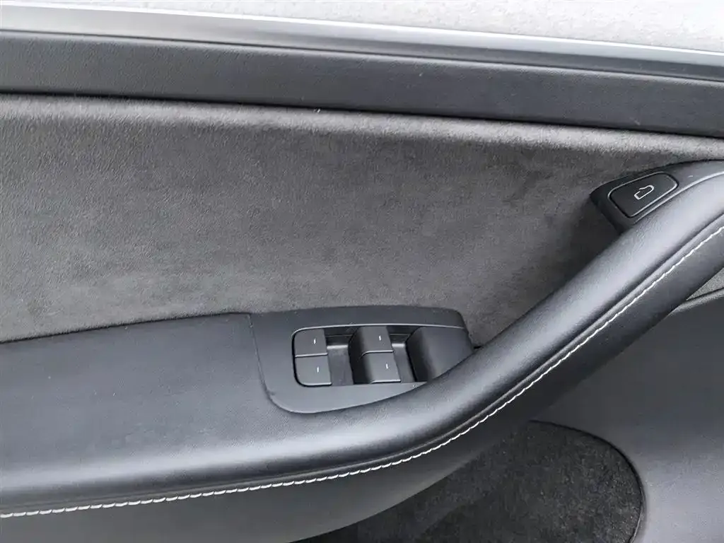 Tesla Model Y 2024 из CN, фото 9