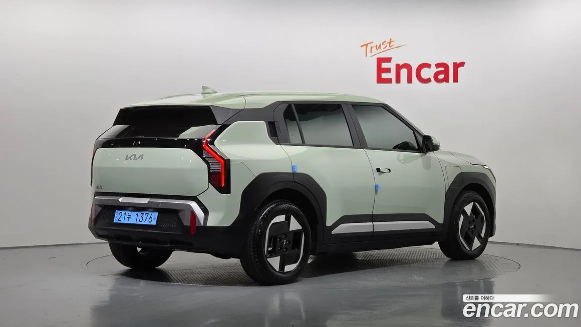 [object Object] EV3 2025 из KR, фото 2