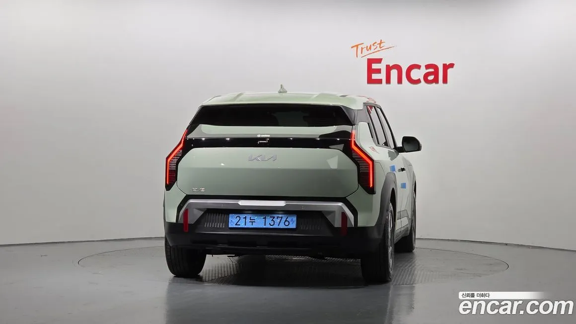 [object Object] EV3 2025 из KR, фото 4