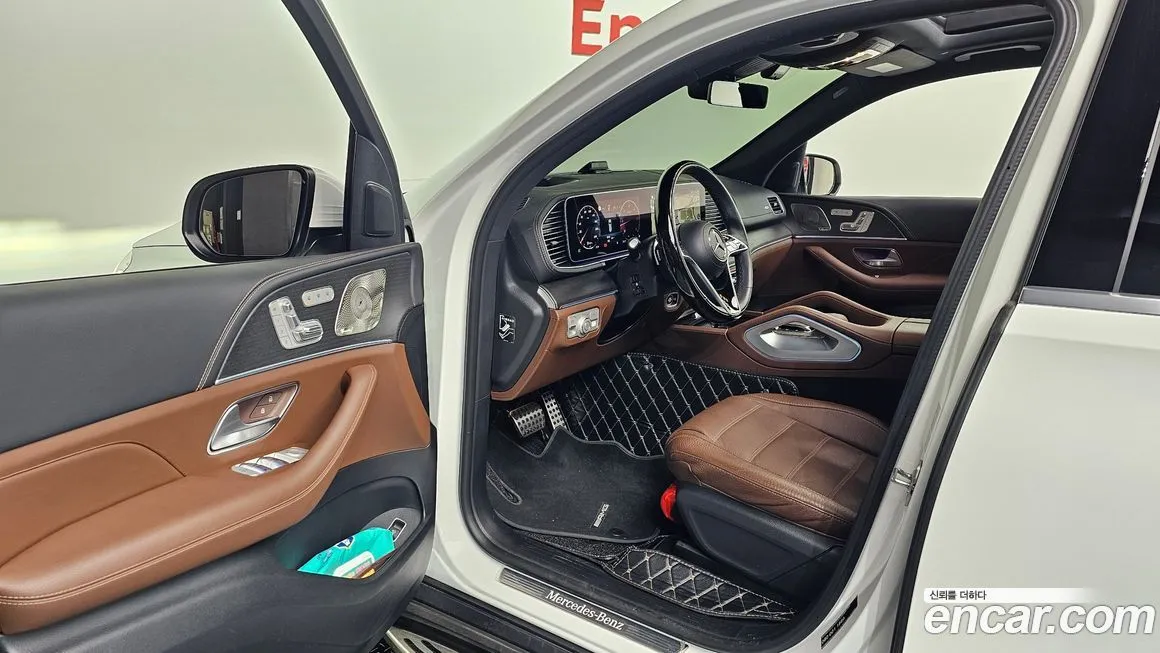 Mercedes-Benz GLS-Class — фото 10