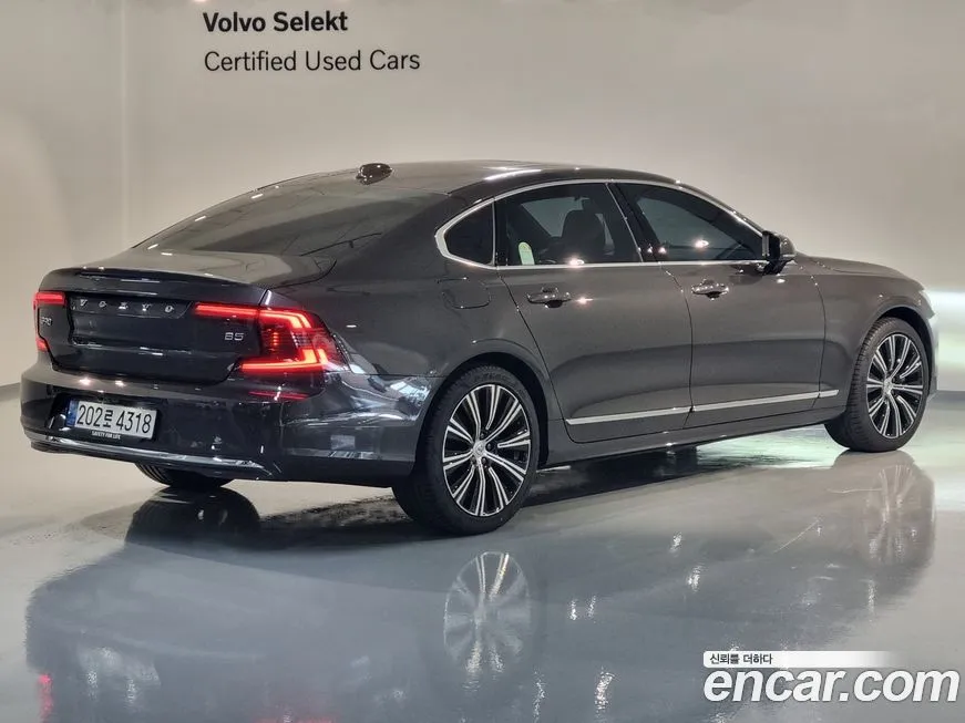 Volvo S90 2024 из KR, фото 2